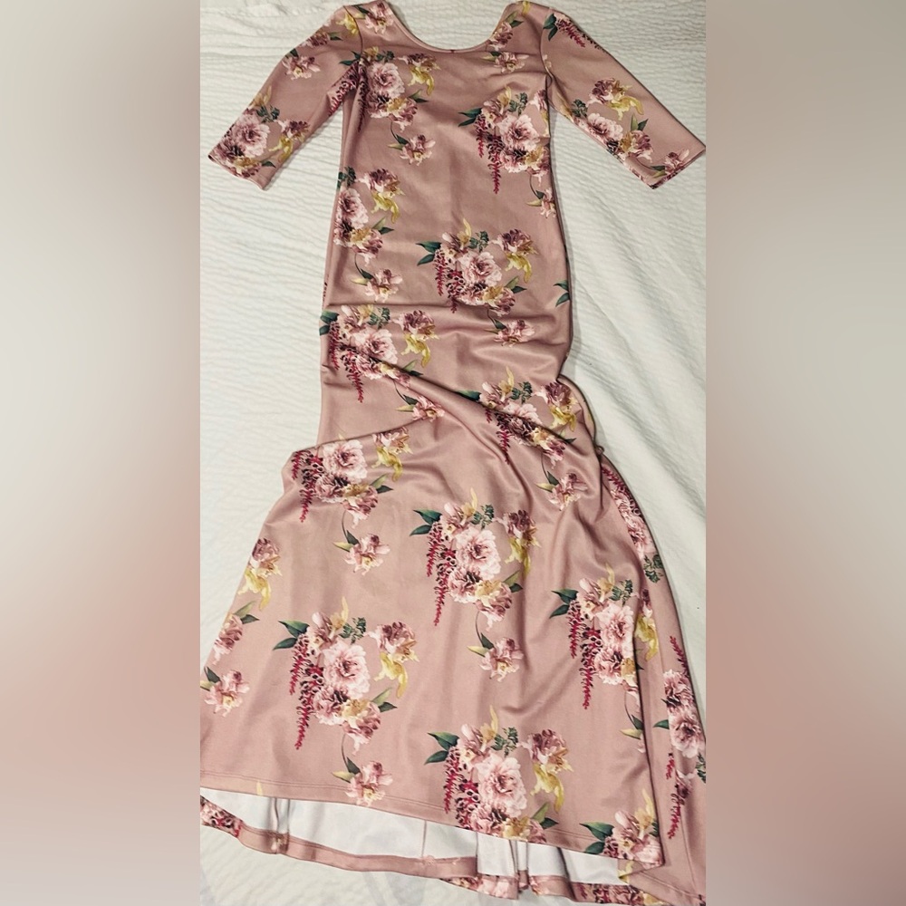 Karen T. Designs Chic Floral Maxi Dress Gown Women’s Size Large (100% Polyester)